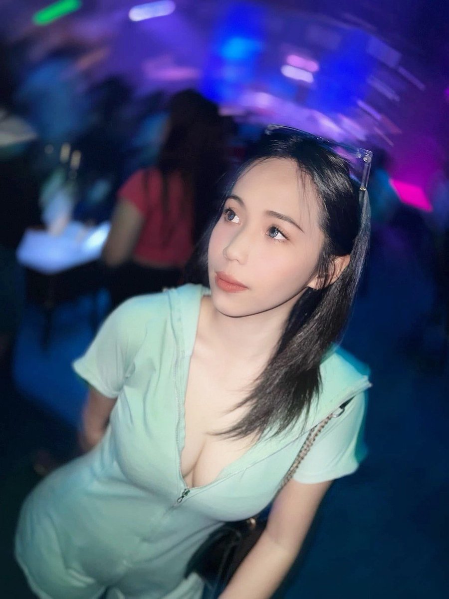 LulaShindlaq's tweet photo. 3💖"ตอนแรกก็ไม่เชื่อ จนกระทั่งลองใช้เอง... ไอเทมลับที่บิวตี้บล็อกเกอร์เกาหลีโหวตให้เป็นอันดับ 1!" 🦋 ครีมกันแดดเนื้อซูเฟล่ บางเบา คุมมัน

• นวดผ่อนคลาย

🆔 bew5547

https://t.co/M6c48QlLSu

#รับงานนครปฐม นครปฐม https://t.co/JYqOqjWDUT