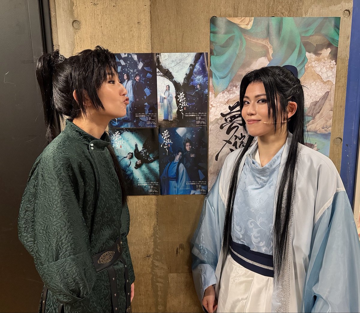 hiryu_tsukasa's tweet photo. ミュージカル「夢微之」
おかげさまで無事に千秋楽を迎える事ができました。超満員のお客様を前に、心からの幸せを感じながら舞台に立たせて頂きました。

2人ミュージカルで、その2役とも演じさせて頂けて本当に勉強になりました。感謝の気持ちでいっぱいです。

また必ず！

白居易/元稹  飛龍つかさ https://t.co/dtXsXjudFs