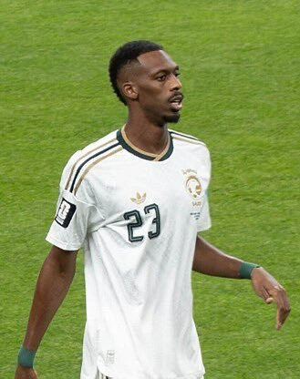 MsfrFwaz's tweet photo. #دورة_الخليج
محمد كنو 
ما يعرف
 مع أي منتخب
   يلعب
 مع منتخب السعودية
 ولا مع قطر 
كان ضايع في الملعب
يناول الكورة
 الى اي لاعب يقول 
 العب لي الكورة
                      #دورة_الخليج 

                                                         #السعودية_الأمارات https://t.co/s0cNh2iCrA