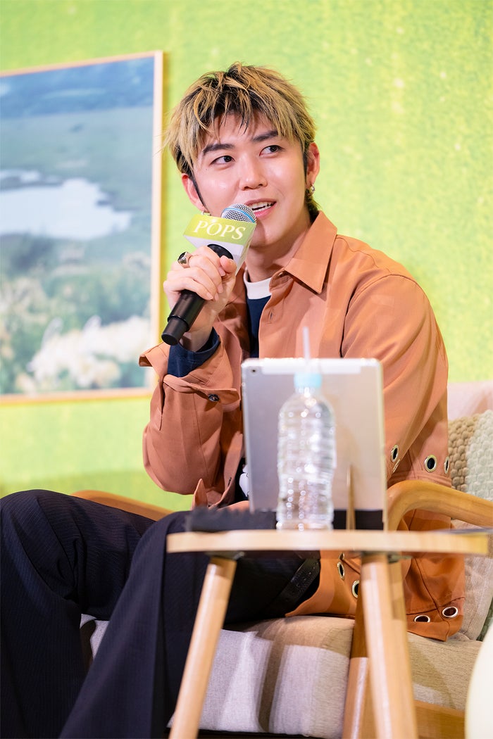 modelpress's tweet photo. Mrs. GREEN APPLE、400人限定の
リスニングパーティー開催🍏

応募倍率はおよそ100倍
配信には世界27カ国・累計約46万人参加✨️
https://t.co/OHct9usboC

制作秘話も💭
藤澤涼架「若井と1カ月間、毎日スタジオに籠もり、指の形から見直した」

#MGAプレミアムリスニングパーティー @MotokiOhmoriMGA https://t.co/DCN2QInRWh