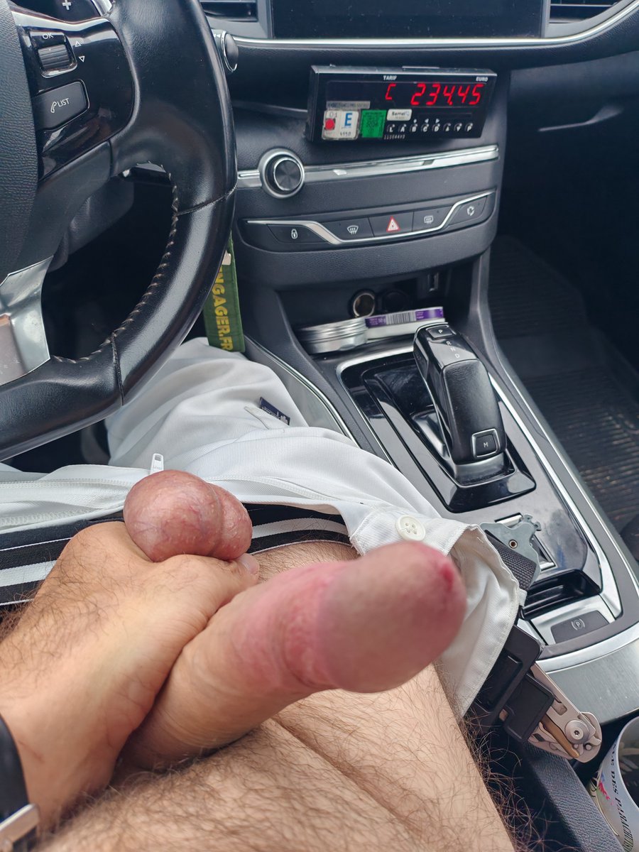 MorpheusDark69's tweet photo. 3/ dans mon taxi parking hôpital 

#dick #cock #queue #bite #verge #phallus #sex #sexe #pénis #uncutt
#gland #couilles #balls #boules #testicules #testicl
 #masturbation #branle 
#hopital #hospital #pause #taxi https://t.co/sEeF38jA4s
