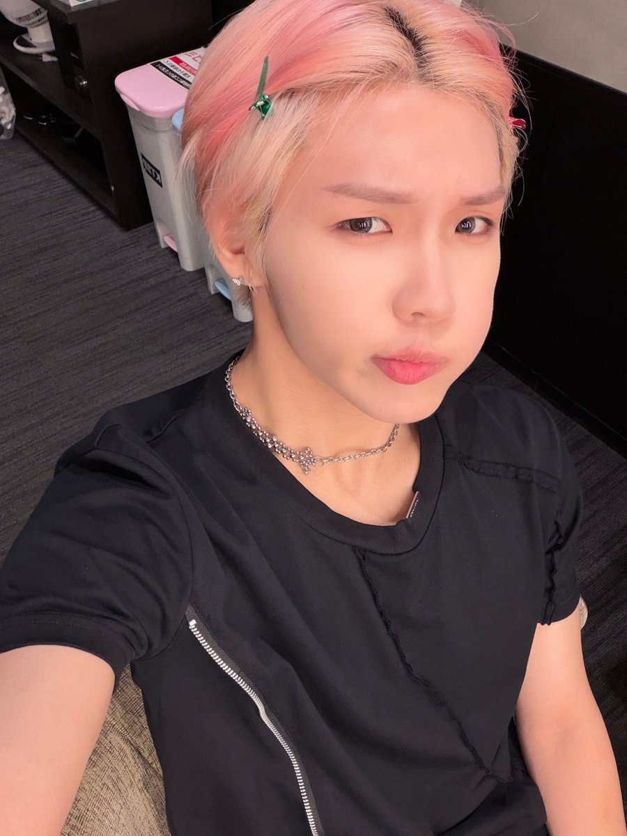 only_seolsoin's tweet photo. 똔개🫳🫳🫳🫳 https://t.co/meUI2rdx3L