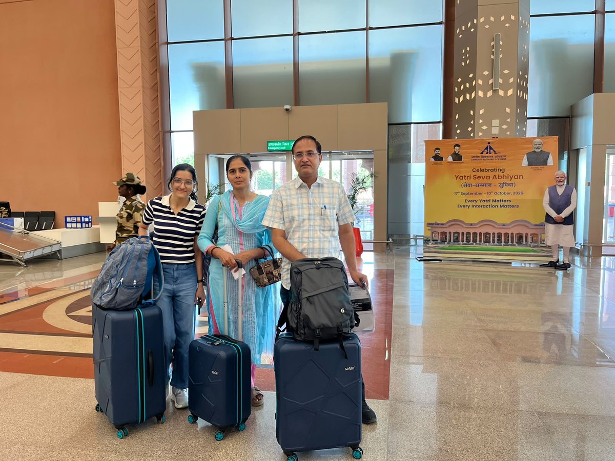 aaijdhairport's tweet photo. परिवार संग सफर, खुशियों का सफर! 👨‍👩‍👧‍👦✈️
अपनों के साथ हर यात्रा बने यादगार। 💙

#YSA2026
#jodhpurairport
#AAI

@AAI_Official @MoCA_GoI @aaiRedNR https://t.co/q7G63hHlgw