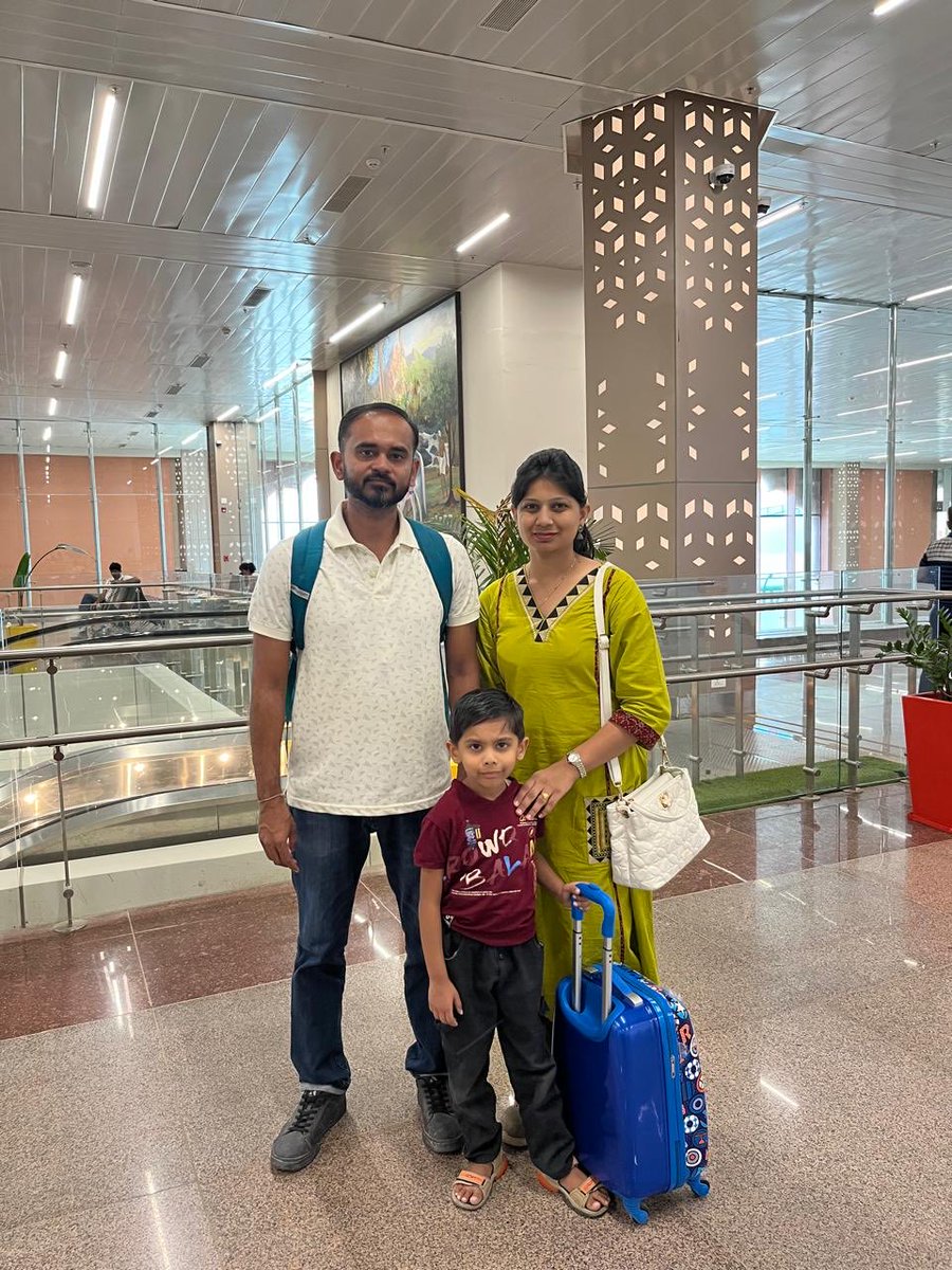 aaijdhairport's tweet photo. परिवार संग सफर, खुशियों का सफर! 👨‍👩‍👧‍👦✈️
अपनों के साथ हर यात्रा बने यादगार। 💙

#YSA2026
#jodhpurairport
#AAI

@AAI_Official @MoCA_GoI @aaiRedNR https://t.co/q7G63hHlgw