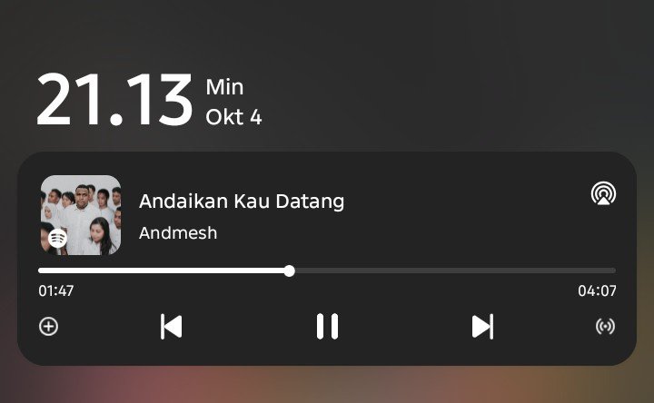 tawa_jeroris's tweet photo. @Nachia_JKT48 Langsung play lagu galau gw jirlah https://t.co/ECpaulmAE5
