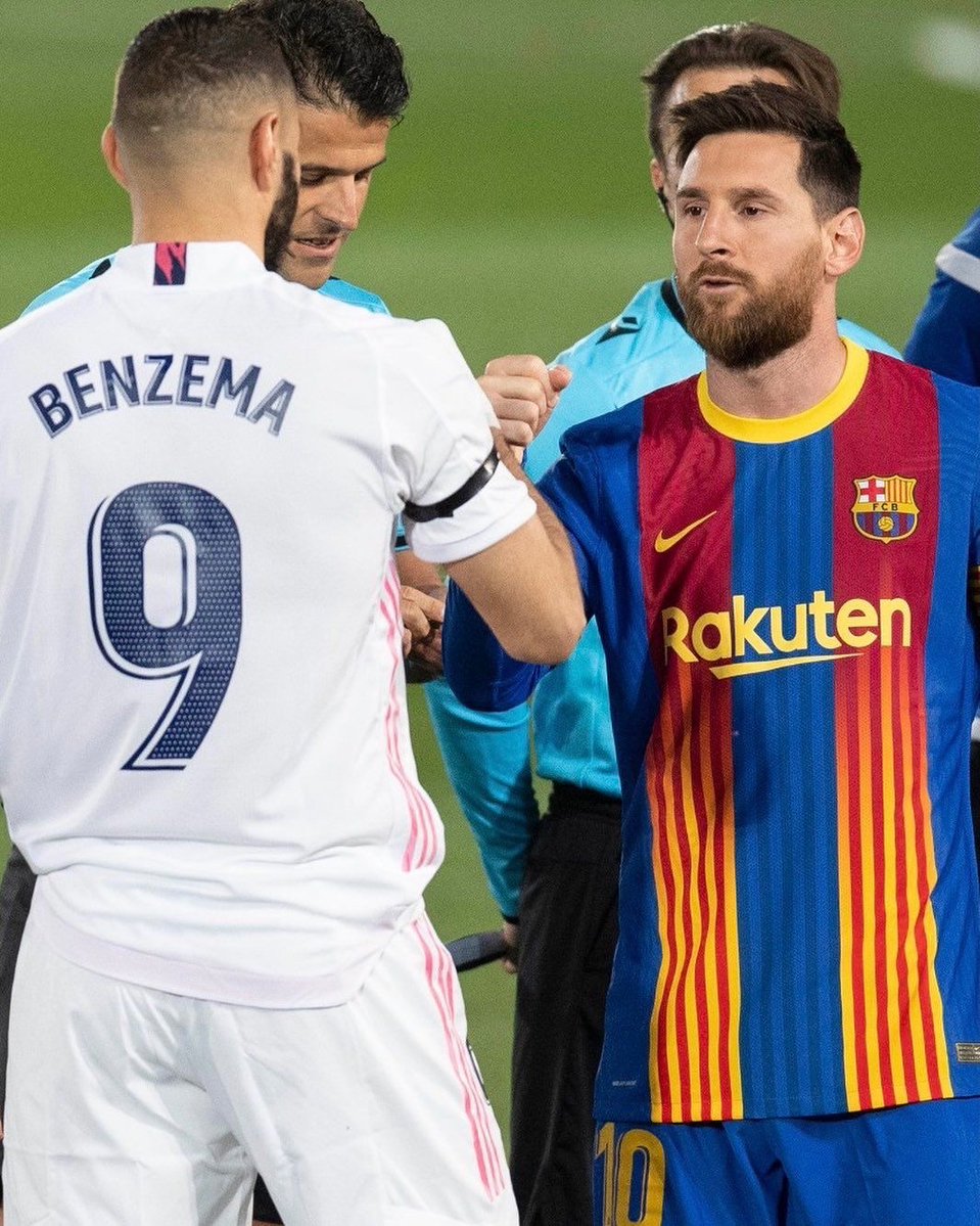 ContextfreeFCB_'s tweet photo. 🚨 BREAKING: Despite being rivals for many years, Kareem Benzema wants to travel to Argentina to honor Messi’s farewell. 

This is class. 🥹❤️ https://t.co/nrkmfCNi4L