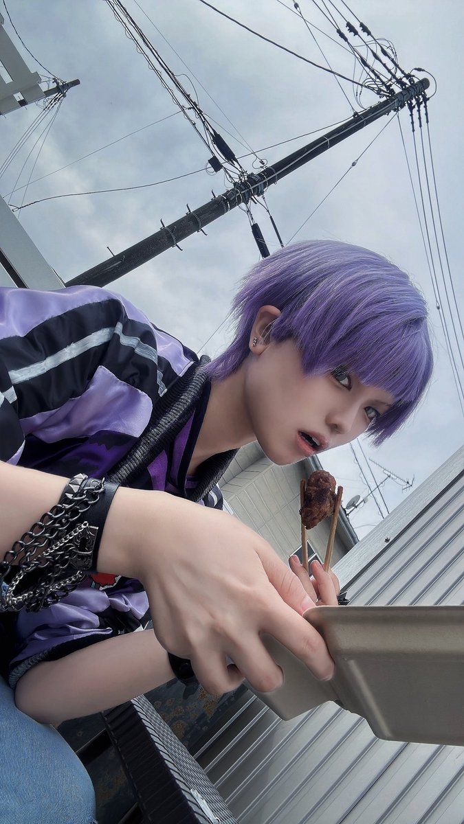 Vanilla_futucat's tweet photo. 【cosplay /コスプレ】
麻波麗　

🧹で参加してきた
新名が作ってくれた弁当を隙があれば頬張る

#brmy_cos
#東北でも代行しますbrmy併せ1004 https://t.co/7wGapjiyK5