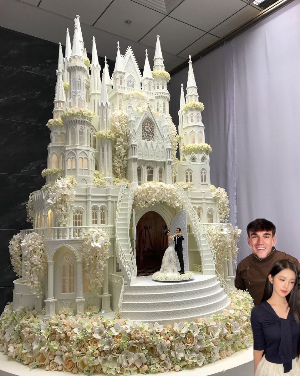 sillyeina's tweet photo. @sillyleean WEDDING CAKE YA https://t.co/oQ0x9e8KxU