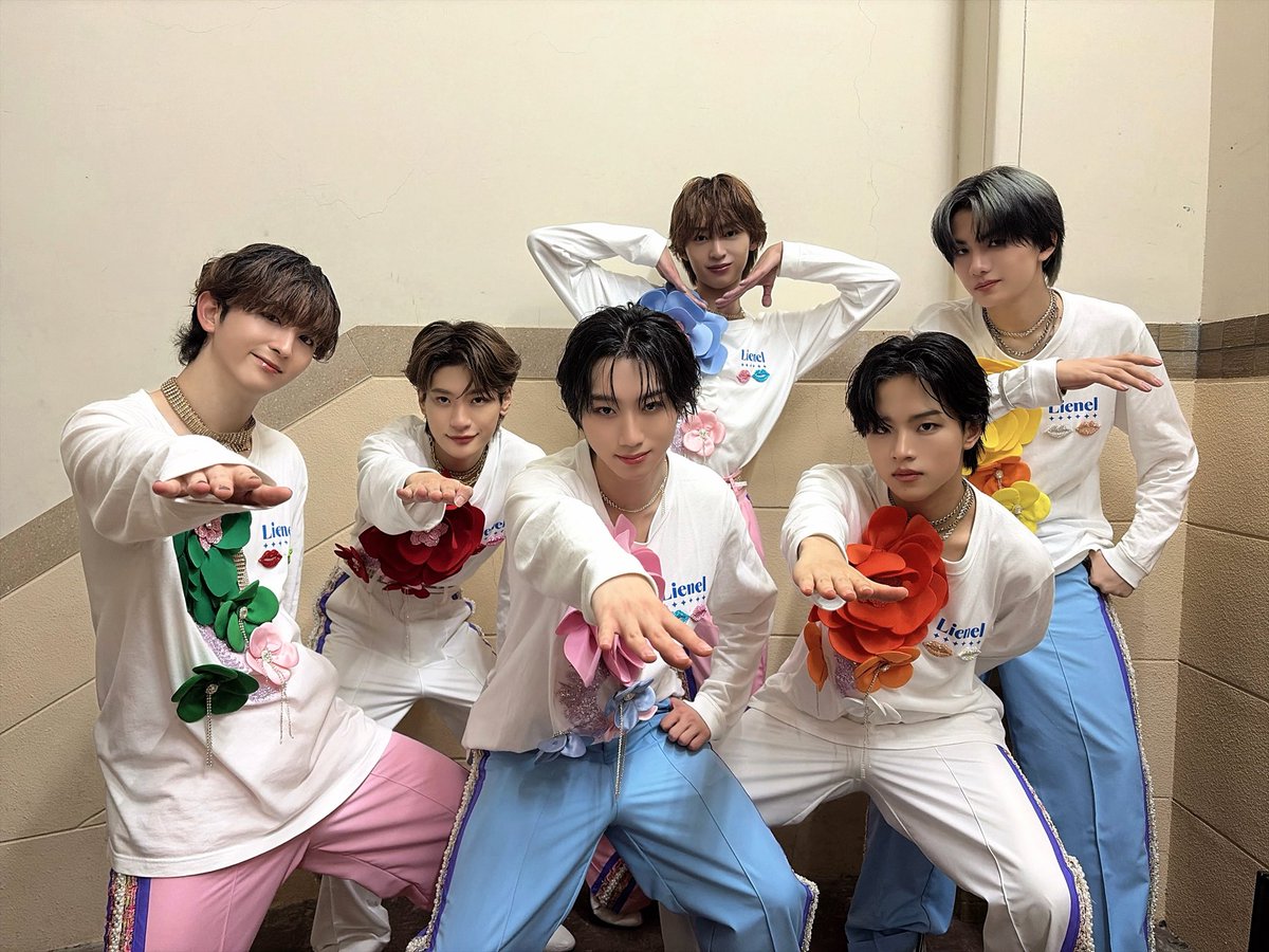 Lienel_official's tweet photo. ＼ありがとうございました！／

#𝐋𝐢𝐞𝐧𝐞𝐥 𝟔𝐭𝐡 𝐋𝐢𝐯𝐞 𝐓𝐨𝐮𝐫 𝟐𝟎𝟐𝟔
ロマンティック・シンドローーム!!!!!!
@愛知 岡谷鋼機名古屋公会堂 大ホール DAY2️⃣

ご来場いただいたみなさま
ありがとうございました💖

✍️ツアーの感想はぜひ
「#言いたくってシンドローーム」
にてお待ちしております!!!!!!
⚠️内容をお楽しみの方はご注意ください

#リエネル_ロマシン