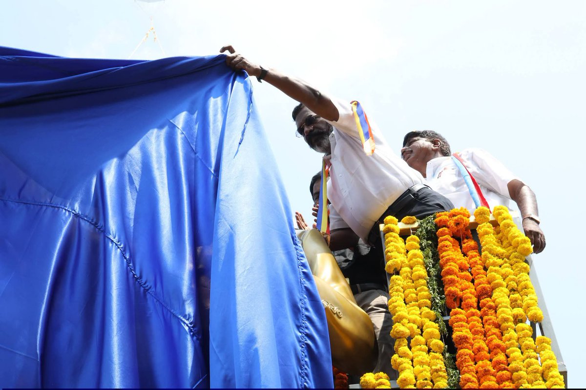 thirumaofficial's tweet photo. போதிசத்வா வெல்ஃபேர் அசோசியேஷன் ஒருங்கிணைப்பில் ஆந்திர மாநிலம் மொல்வா பகுதியில் இன்று புரட்சியாளர் அம்பேத்கர் அவர்களின் திருஉருவச் சிலையை இன்று திறந்துவைத்தேன்! https://t.co/cCIihI7f3Z