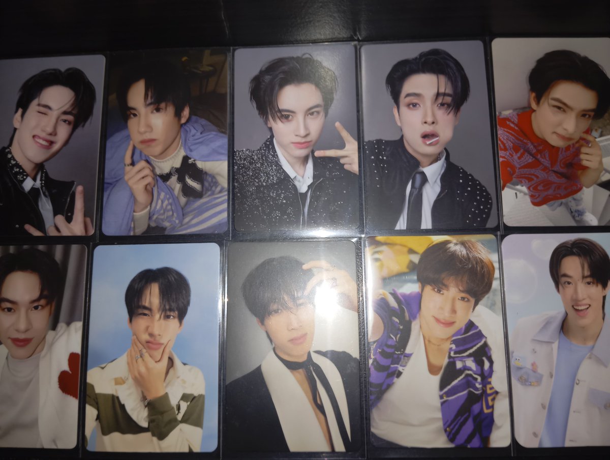 DNaja92791's tweet photo. ภูเอใบละ30 ขุนใบละ20 อลันมาร์คใบละ10 ค่าส่ง40ครบ100ส่งฟรี
#ตลาดนัดbus https://t.co/Y7Xcc9IMJ2