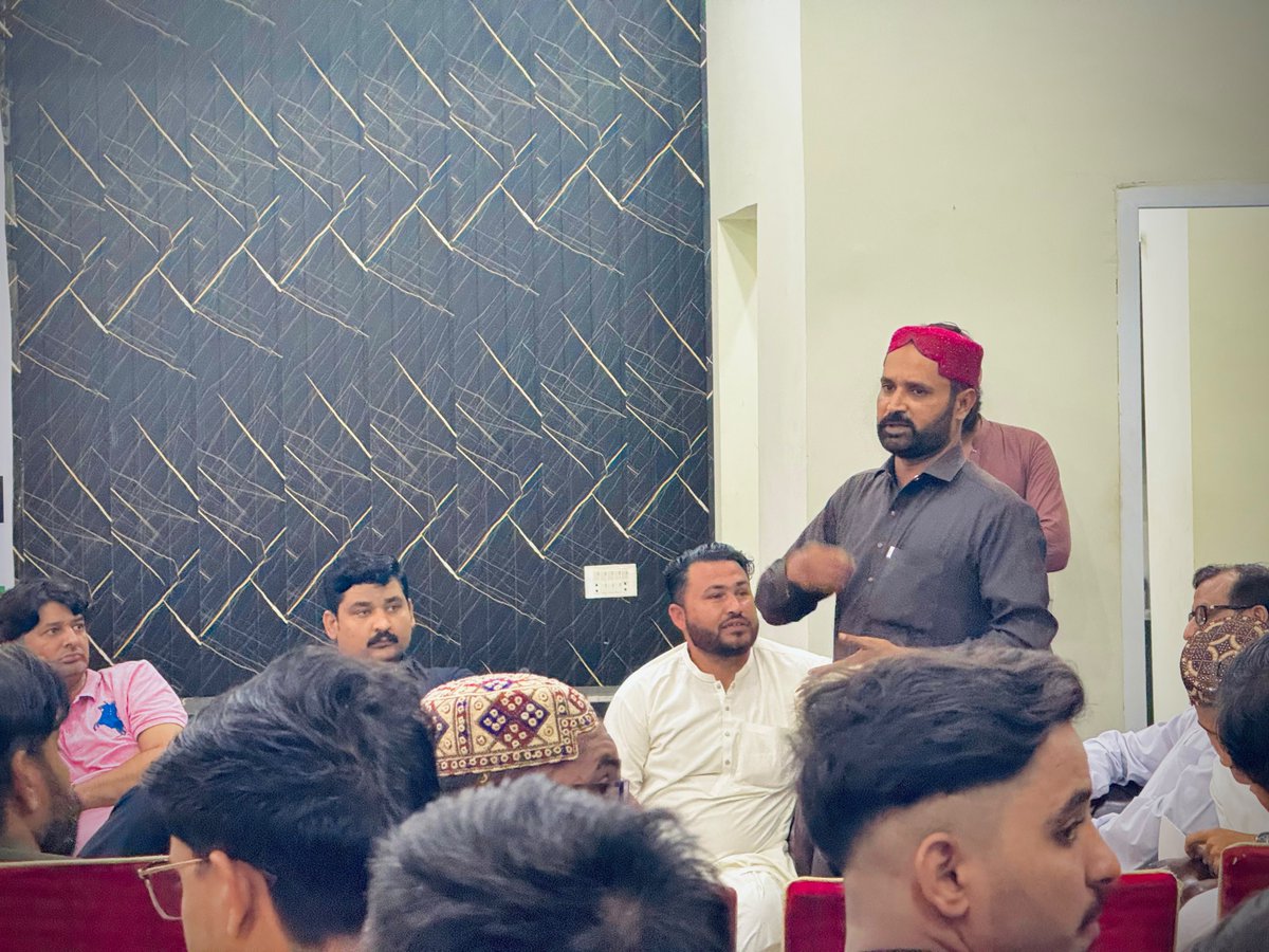 ppp_sami's tweet photo. مورخہ 04 اکتوبر #PS88 #PPPMalir کاسوشل میڈیا اجلاس جاری۔
اجلاس سے #Karachi ڈویژن سمیت ضلعی عہدیداران اور ڈیجیٹل میڈیا ذمہ داران کا خطاب۔
پارٹی بیانیہ کو فعال طریقے سے عوام الناس میں پہنچانے پر جامع حکمت عملی کے تحت کام کرنے پر اتفاق۔
@MediaCellPPP
#SMTteamSN
#PPPDigitalMalir https://t.co/BO9FzPt7KS