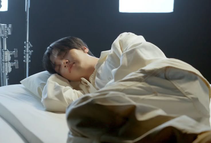 kataningbrown's tweet photo. good job haechannie, thank you for all the days you have given us with full enthusiasm and hard work🥹🤍. now, rest and sleep well... and when you wake up, don't forget to eat delicious food🐻🤍 https://t.co/Vm7UpJsoOO