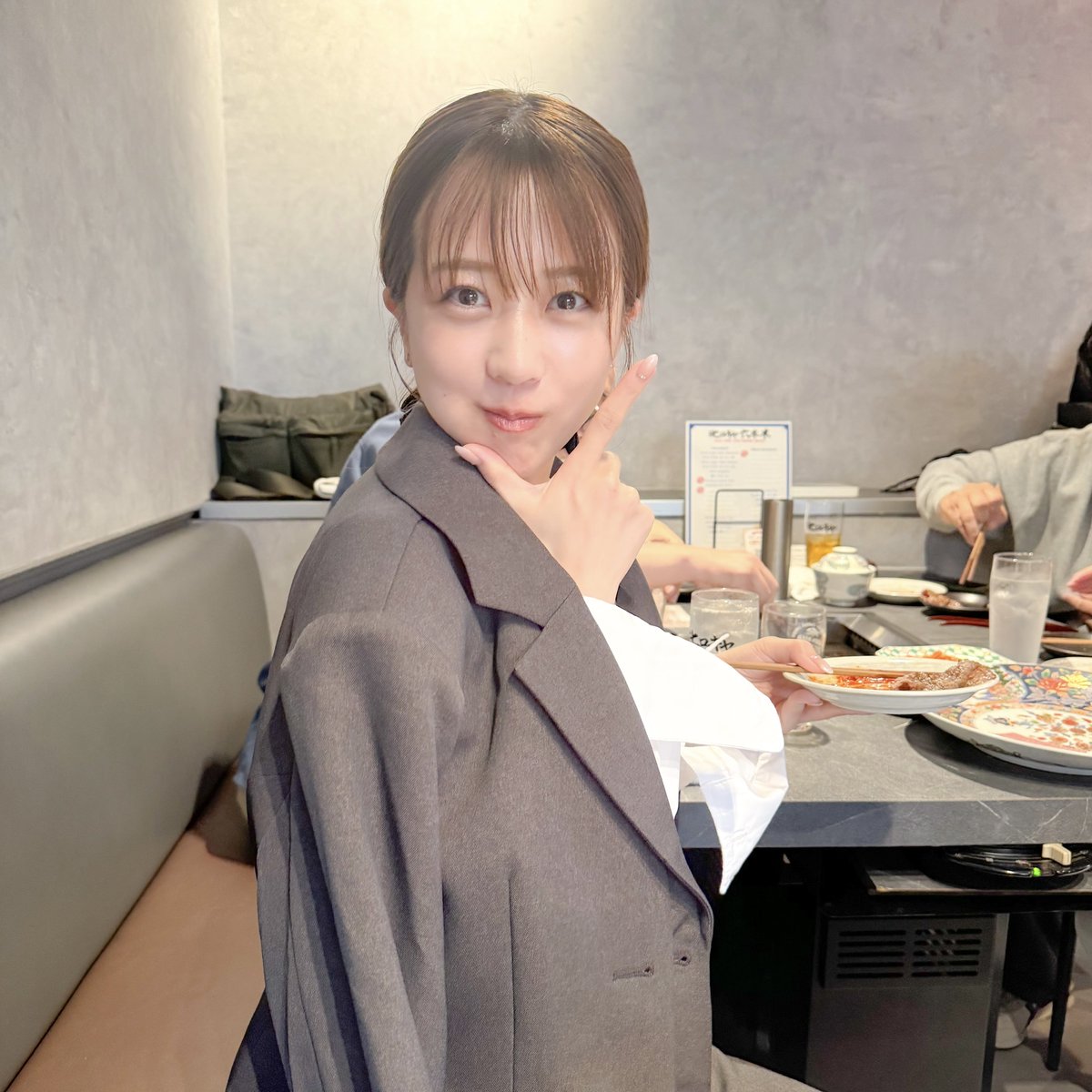 ycha03's tweet photo. あやなんな2日間たのしかったです🐶
スタンダードなおたくにも優しくてありがてぇ(？) https://t.co/CcCQ9GWth9