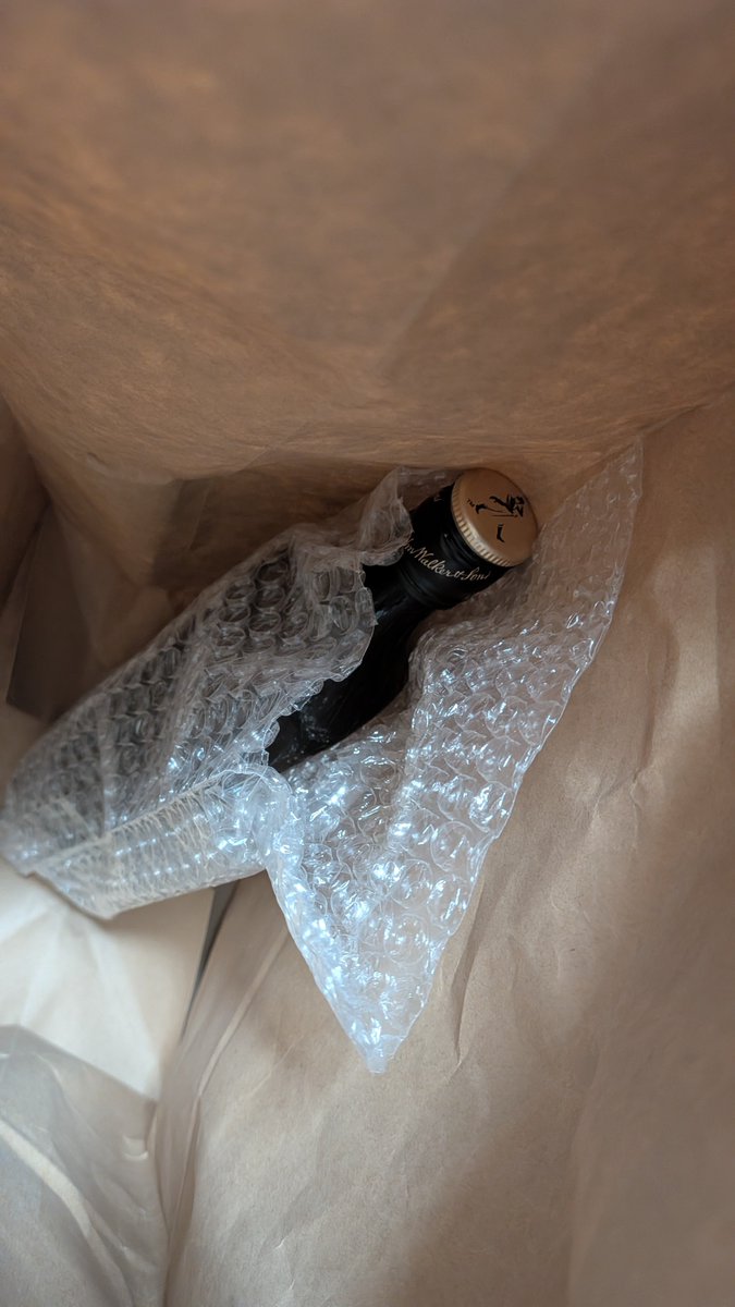 masapyopyo's tweet photo. ボトルを紙袋て
マジかAmazon

フタ凹んでるねんけど怖いわー https://t.co/ZpIZQX6NMB