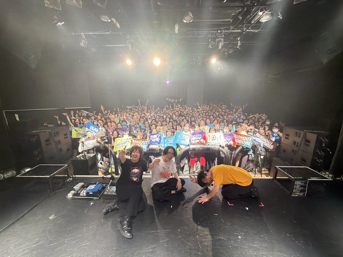 hirose_burnout's tweet photo. FC限定ワンマンライブ「やるしか…ないっしょ⤴︎祭」
東京ありがとうございましたー！
距離が近いぶん凄くエネルギッシュなライブになりました！
そして、これから楽しみな事も増えてきました！
来年のワンマンツアーもよろしくお願いします！！ https://t.co/3EE4MJ1vxI