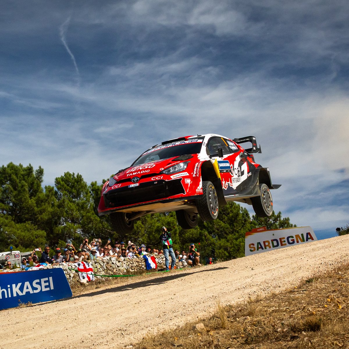 SebOgier's tweet photo. One more podium added to our tally here in Sardinia! 🏆 But above all, congrats to the winners of the rally and to the new champions! 👏👏

⏱️ Power Stage SS17 Sassari - Argentiera 2 (7.10 km)
1. Neuville 4'54.2
2. Pajari +3.3s
3. Evans +5.6s
4. Katsuta +7.5s
5. Fourmaux +7.7s
6⃣ OGIER +14.3s

📊 Super Sunday:
1. Pajari
2. Solberg +2.5s
3. Fourmaux +9.1s
4. Katsuta +21.0s
5⃣ OGIER +26.5s

🏁 Final result:
1. Solberg
2⃣ OGIER +57.6s 🥈
3. Pajari +1'37.4
4. Fourmaux +2'38.6
5. Evans +4'48.1

#WRC #RallyItaliaSardegna 🇮🇹
