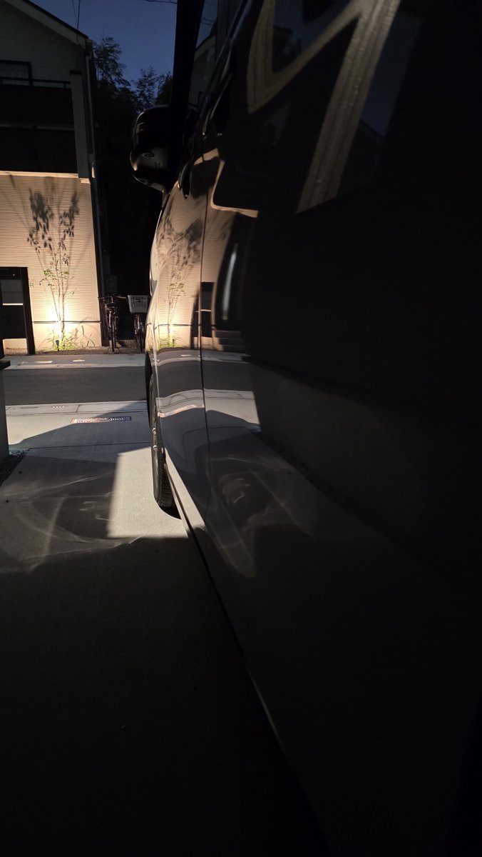 evo7yuki's tweet photo. 初めてポリッシャーで磨いてみた！
まだガッツリ磨いたわけじゃないけど、どんな感じになるか試してみた(笑) https://t.co/tGHuQi11gB