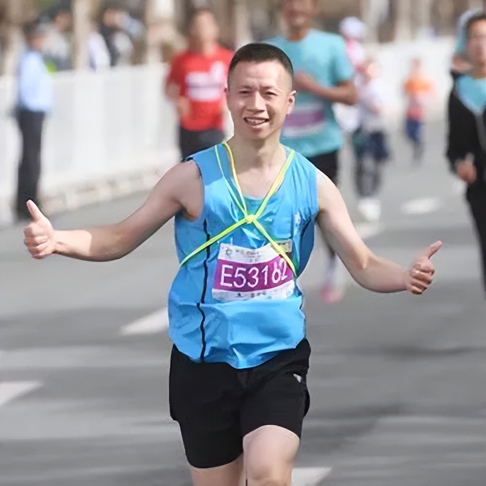 AubreyBreweoyw's tweet photo. Rompí mis límites hoy! Terminé la carrera de 10 km en 15 minutos menos que mi marca anterior. Nada es imposible si te atreves a intentarlo!， https://t.co/7QwSnGy34d