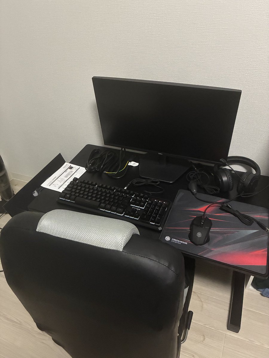 akasigame's tweet photo. やっとPC届いた😼
#ゲーム友達募集
#Steam https://t.co/QnF71mBZrC