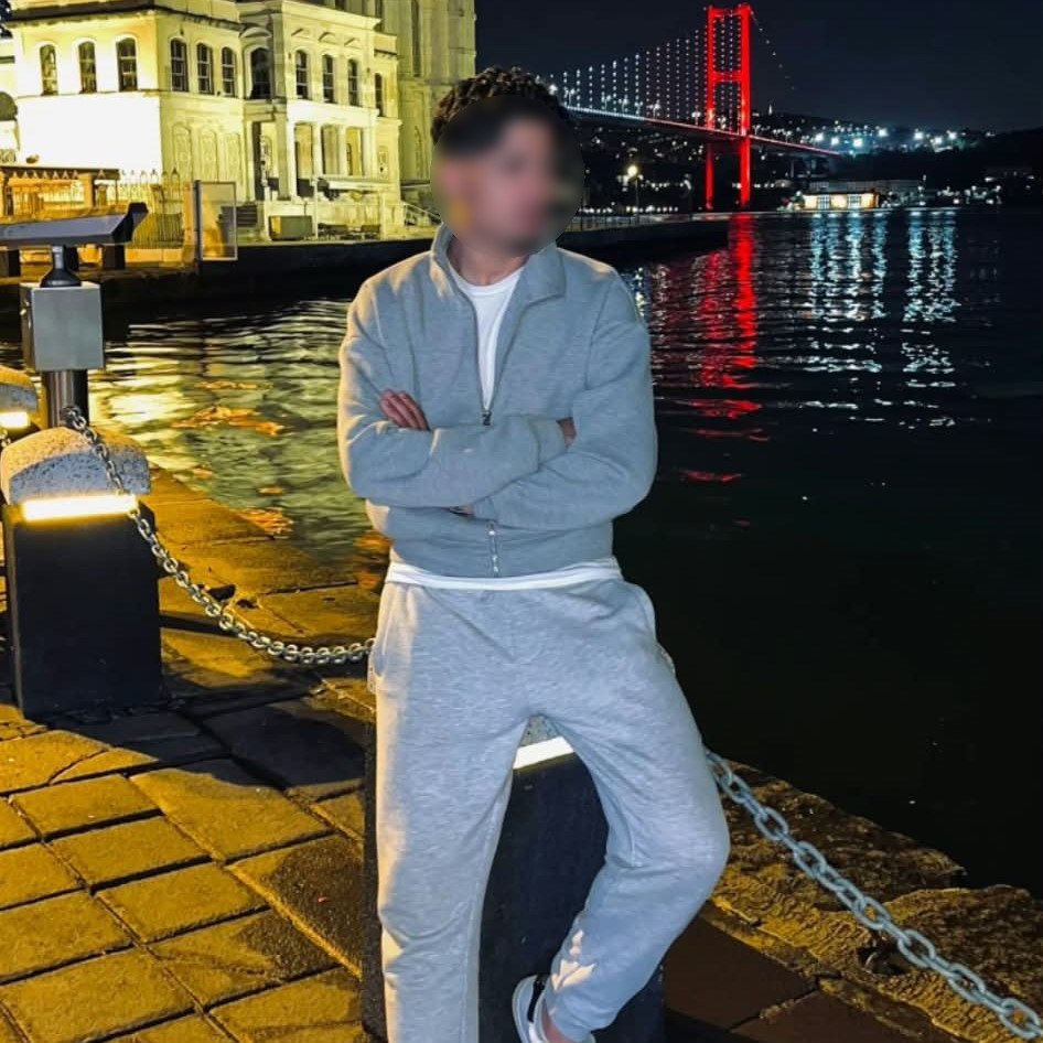 bpthaber's tweet photo. 18 yaşındaki Gökçe, Bursa'da ormanlık alanda tartıştığı 24 yaşındaki sevgilisi tarafından boğazı kesilerek öldürüldü. https://t.co/STt4XzJZqS