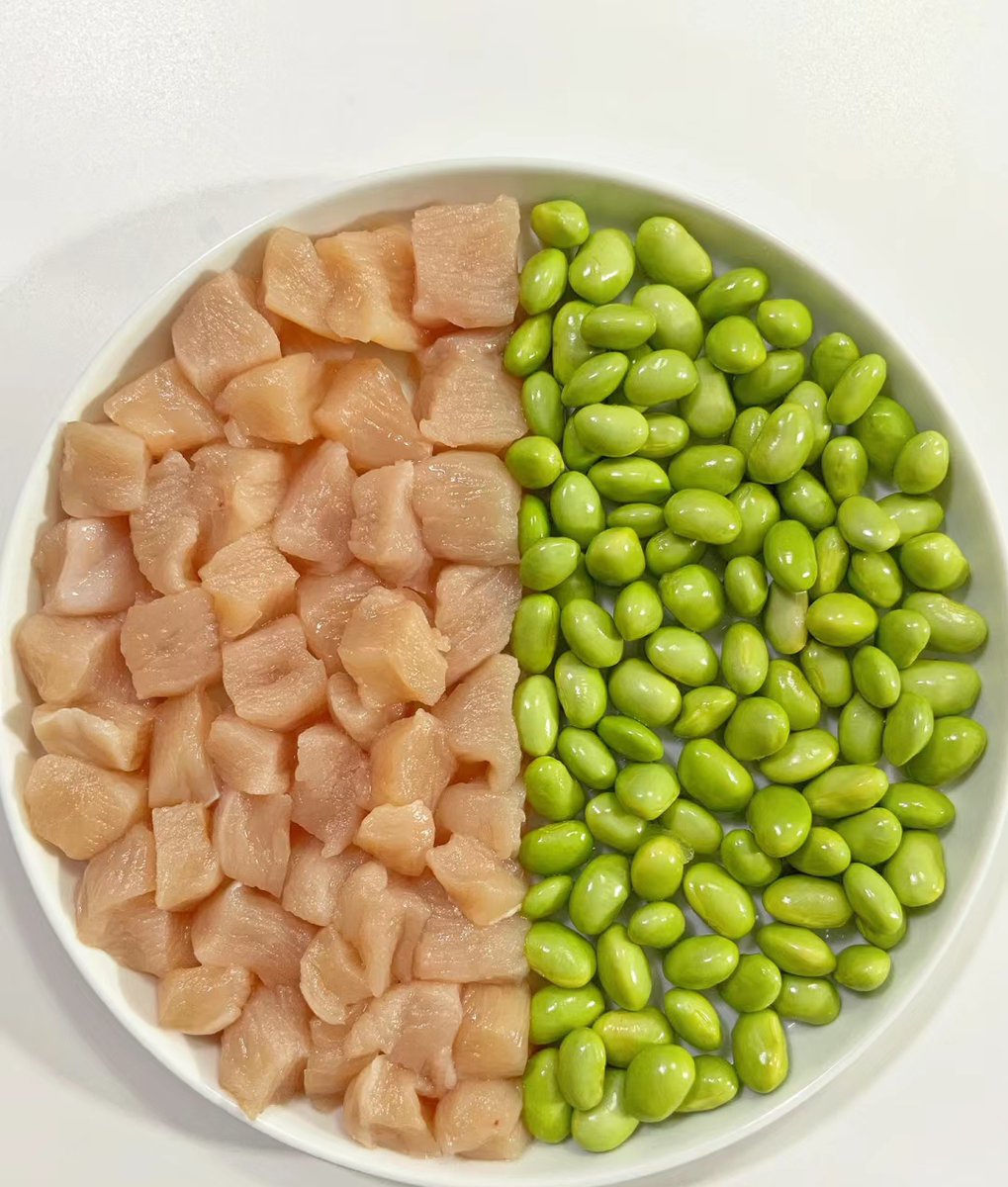 CallieEbenxd's tweet photo. Necesito ingredientes para cocinar paella: arroz, azafrán, judías verdes y pollo. Alguien sabe de una buena tienda cercana con productos frescos， https://t.co/NAIpm2BmFz