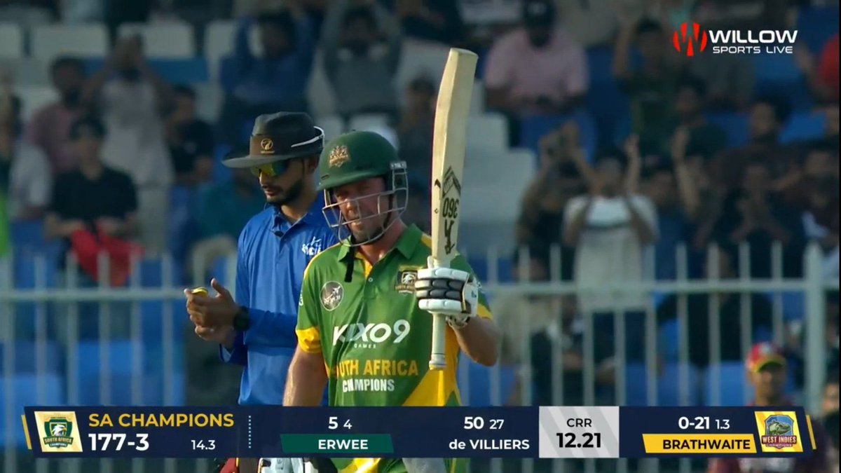 flick_class's tweet photo. AB de Villiers returned after 428 days and smashed a fifty like he never left. Just Alien things. 👽🔥 https://t.co/yO1Q8JepdO