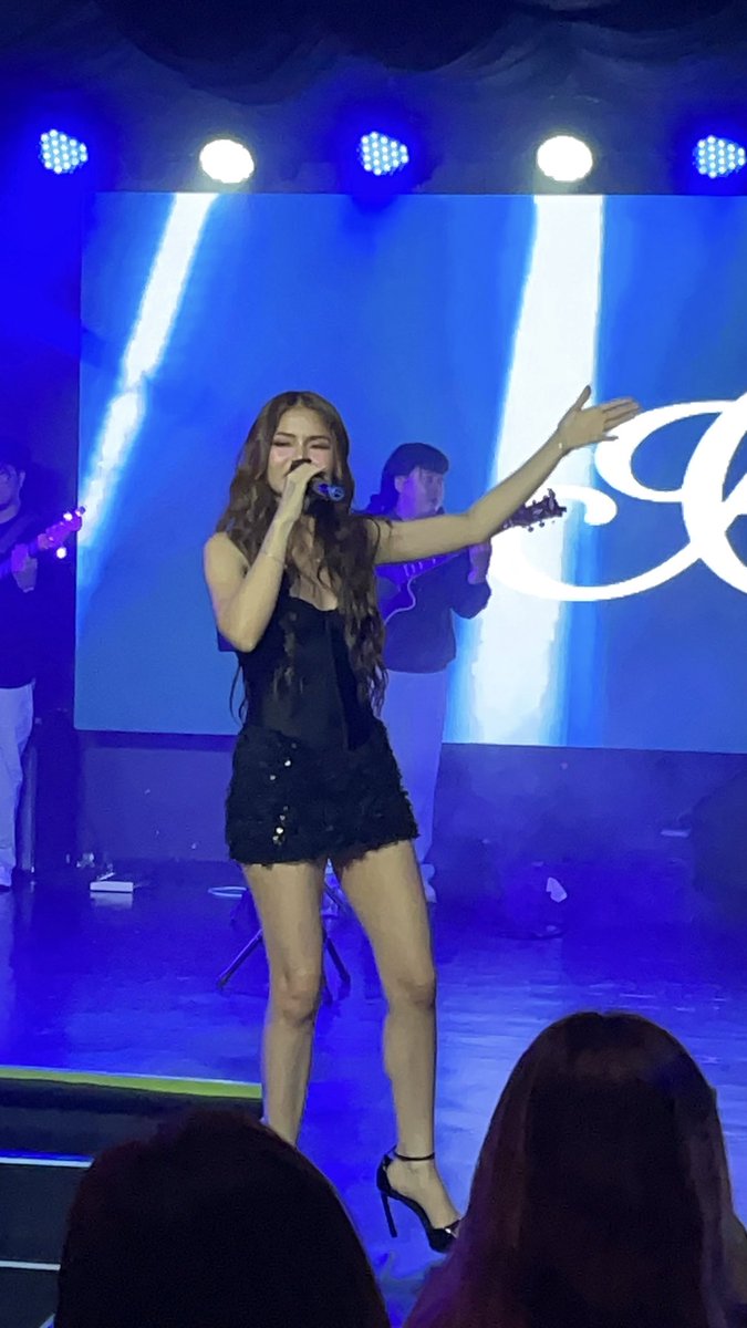 eryxane's tweet photo. congrats for another successful gig, @Itsmeaubreyc!! <3 https://t.co/q6Yv0vIYfm