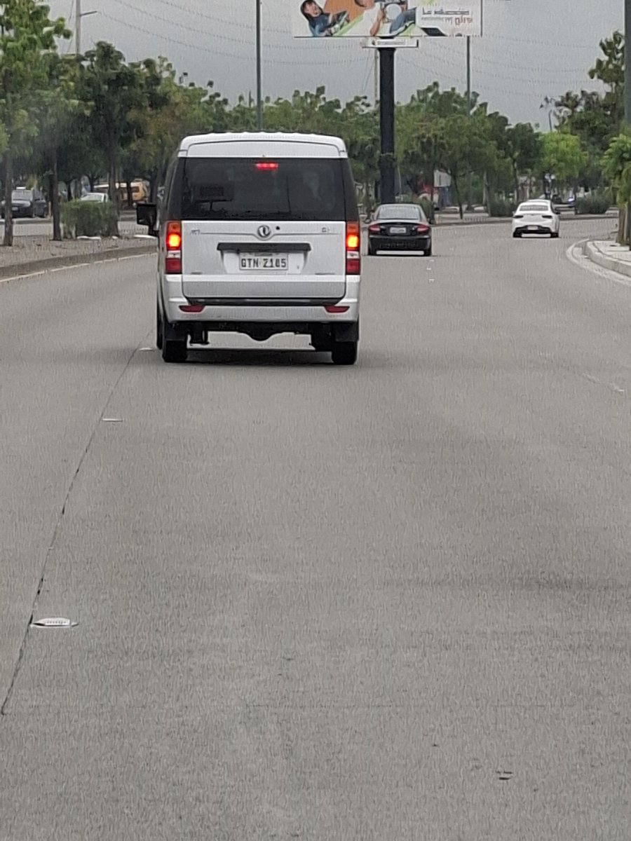 batsy82's tweet photo. Este infeliz me quiso chocar en varias ocasiones, a q clase de psicópatas le dan la licencia @ATM_Transito  al menos 3 cuadras o mas no me dejaba pasar y me frenaba para que lo choque https://t.co/rQrxQ14puT