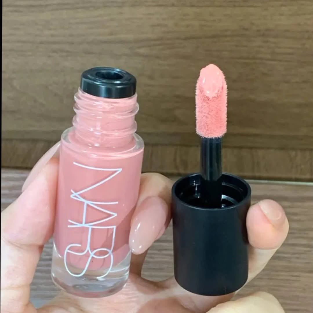 Effyeeeb's tweet photo. shade ini yaa gurlss 🤍
glowy, smooth, dan bikin pipi keliatan fresh banget 👇🏻
https://t.co/GueBPzkPT6
https://t.co/GueBPzkPT6 https://t.co/mHSKddK4FD