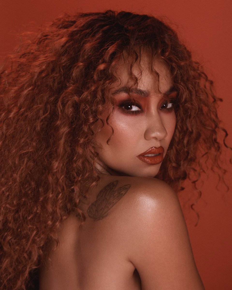 PopCrave's tweet photo. Happy 35th birthday to the talented Leigh-Anne. https://t.co/wrxVpXUpVa