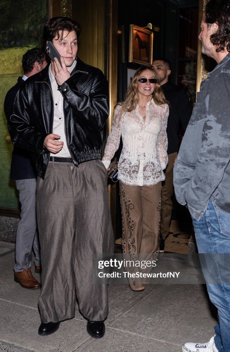 acervoch's tweet photo. Sydney Sweeney &amp; Stephen Kalyn https://t.co/YoOMtCvgYh