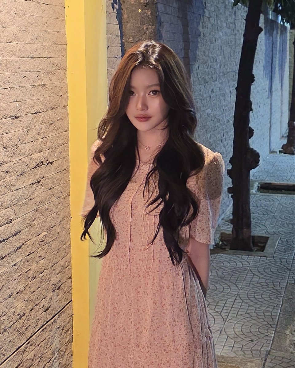 heyiammuay's tweet photo. ที่เขาว่ากันว่า “คนสวยเขาก็ชอบคบกับคนสวยด้วยกันเองทั้งนั้นแหละ” นี่จริงมั้ย? https://t.co/usxSO3pyDg
