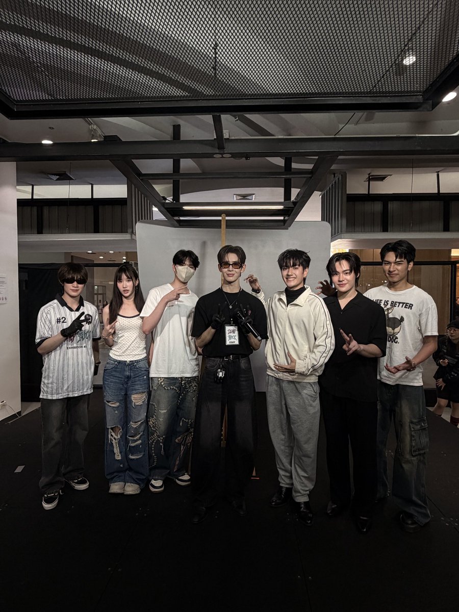 nattanaxx's tweet photo. มาซัพพอร์ต JS งับบ ✌🏻
ISOLATED BLACK EXHIBITION 2 FINAL 
#isolatedblvck2 https://t.co/QYif8QRvb2