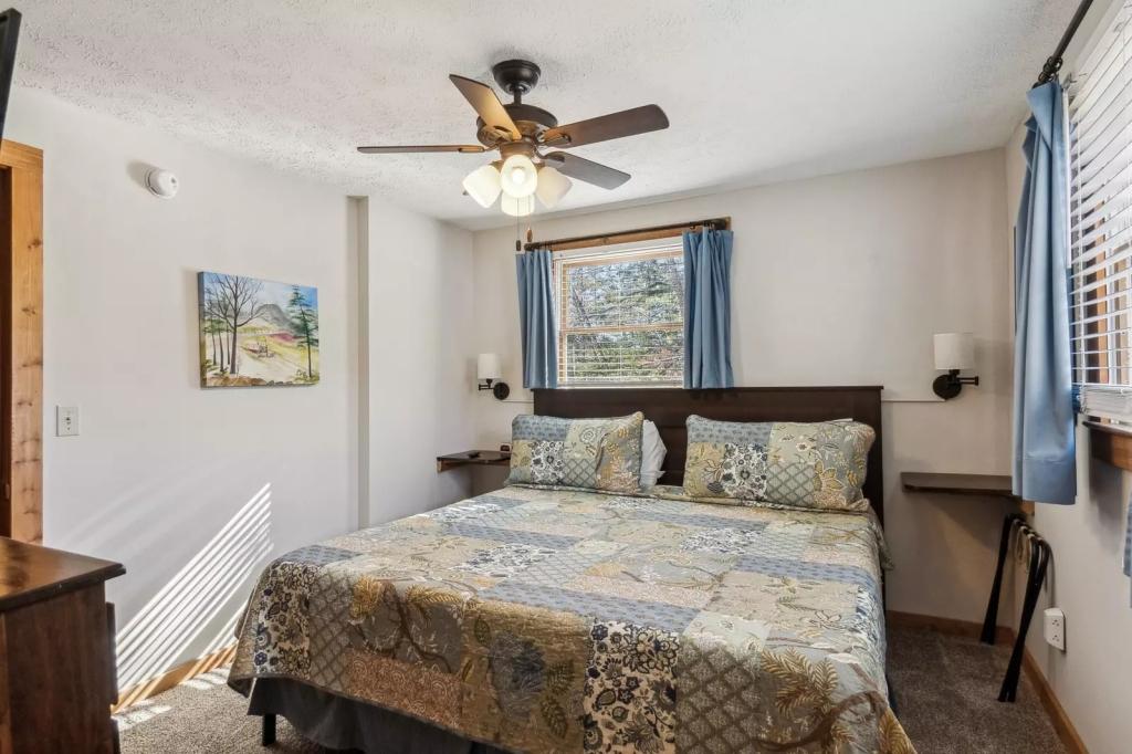 rentbyhost's tweet photo. π‘ Pigeon Forge, Tennessee House Rental by Owner! π
β
No Booking Fees
π₯ Private Hot Tub
ποΈ 8 Bedrooms
π Pigeon Forge, Tennessee
π Book House #183937: https://t.co/paiC5HnTsl
#PigeonForge #PigeonForgeTN #PigeonForgeCabin #SmokyMountains #NoBookingFees #RentByHost https://t.co/g9N9sCUdzi