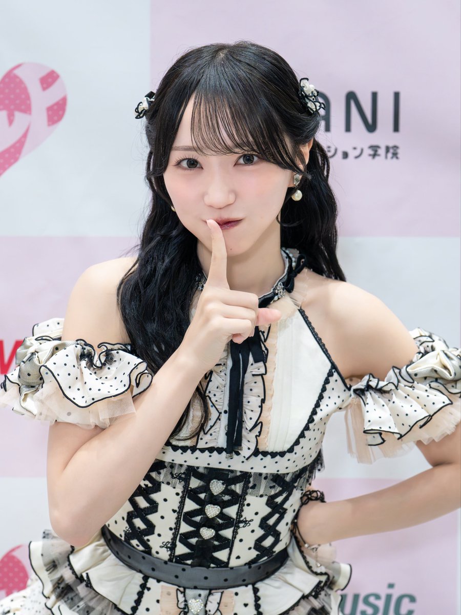 o4s6_i's tweet photo. 2026.10.03
＝LOVE 21st single 『恋、はじめました。』
メンバー個別撮影会 vol.17

#野口衣織 ちゃん(@noguchi_iori )

2人だけの秘密 🗝💭

#イコラブ個別撮影会 https://t.co/PUw5M769HA