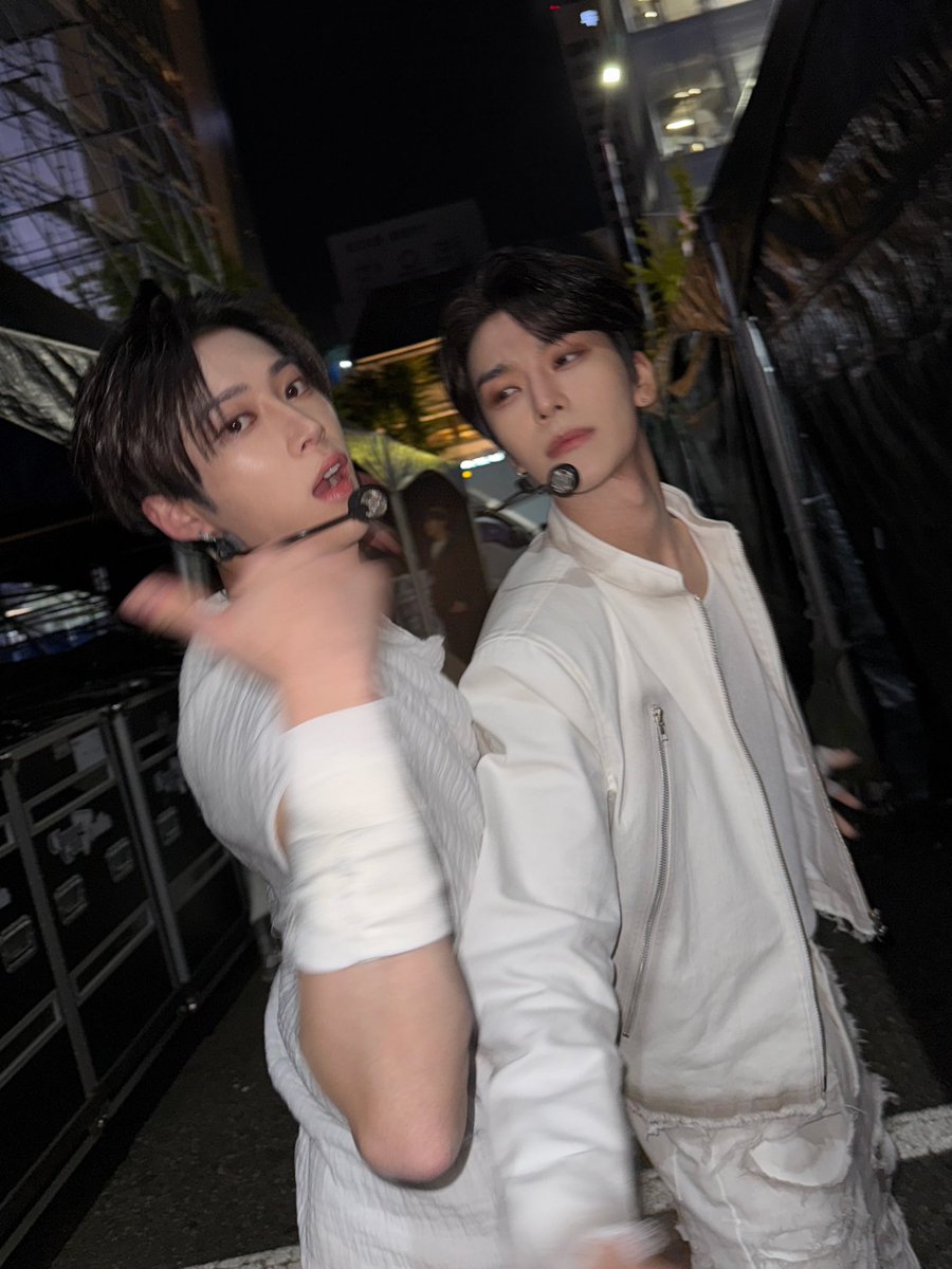 xlofmoment's tweet photo. 261004 알디원 인스타 #씬롱 #XINLONG 

강남 소리 질러어어어어어ㅓ📣 https://t.co/hRNDyeSIQg