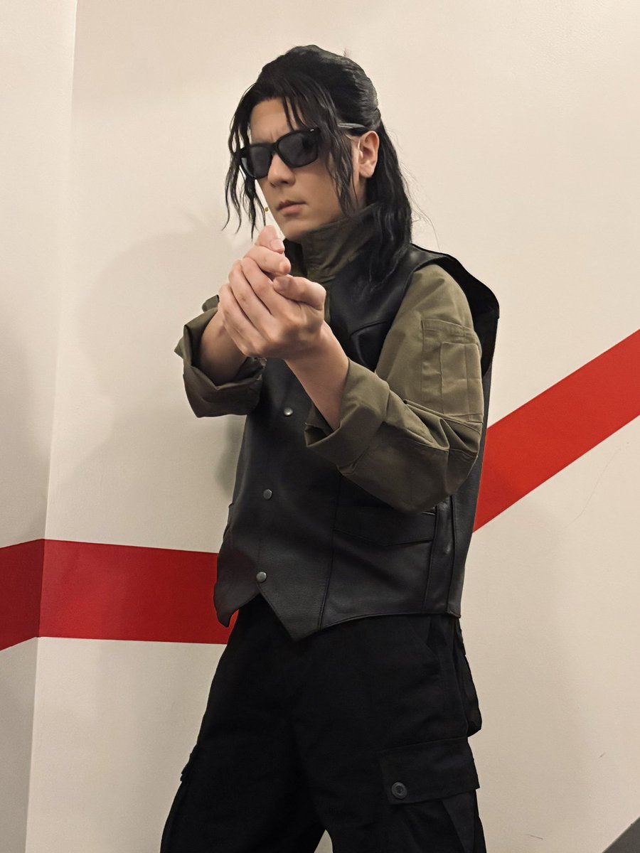 miso_jiro's tweet photo. 「TIGER & BUNNY」THE STAGE大千秋楽無事に終わりました。

本当に本当に素晴らしい作品と役に出会えて感謝の気持ちでいっぱいです。

初めてジェイクを見た時の衝撃がすごくて、この役を演じるのか！と、正直びびっておりました。
初めてやるタイプの役でしたし、とにかく何回も何回も擦り切れる程アニメを見て、藤原啓治さんのお芝居に何度もシビれて、気づいたらジェイクにハマりまくり、とにかく最大のリスペクトを込めて演じさせていただきました。

今ではジェイクがかけがえのない存在です。
心より御礼申し上げます。

ジェイク・マルチネスより愛を込めて

#舞台タイバニ
#タイバニ
#ジェイク
#中村誠治郎