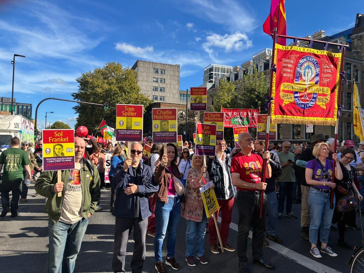 fbunational's tweet photo. Today is the 90th anniversary of The Battle of Cable Street where local Jewish groups, communists, socialists and Irish dockers among others prevented Oswald Mosley’s British Union of Fascists marching through the London East End in 1936. https://t.co/xPhMNmgt7y