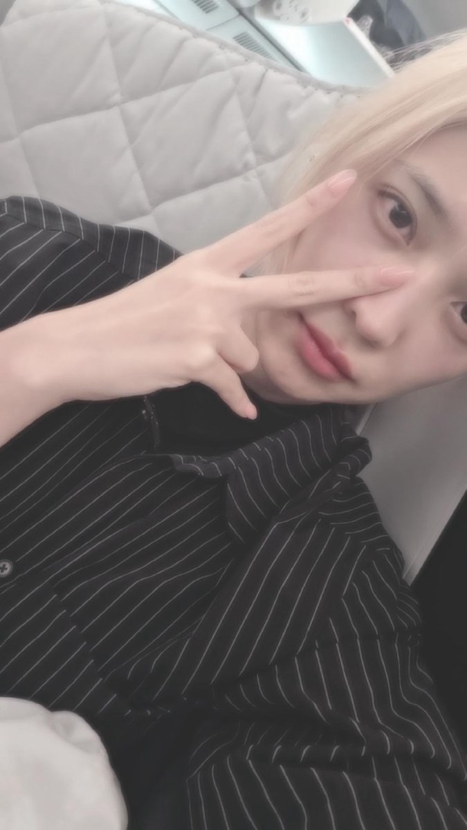 janurfavor's tweet photo. ญี่ปุ่นมันมีไร ทำไมได้แต่พี่แจนร่างนี้ https://t.co/ajkAlqYZFU