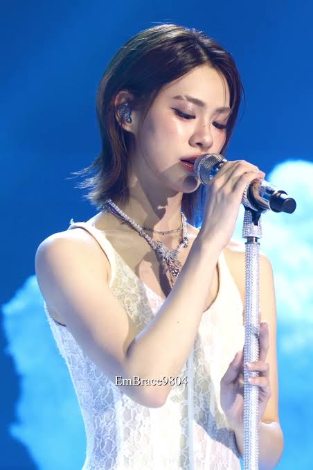 BabimilZzz's tweet photo. ยกให้เป็นแรงบันดาลใจของคนตั้งใจทำตามฝันได้เลยอ่ะ
จากเด็กขายตั๋วในโรงหนัง ค่อยๆเก็บเกี่ยวประสบการณ์ คว้าทุกโอกาส แล้วค่อยๆเดินไปตามทางที่ตัวเองฝัน
โดยไม่ยอมแพ้ จนวันนี้ก็พูดได้ว่าประสบความสำเร็จแล้วอย่างเต็มปาก จะให้ท่านเป็นอะไรอ่ะ
พี่ดารา พี่นักร้อง พี่นางแบบ เก็บได้หมดอ่ะ ก็มาดิวะห์ 😎