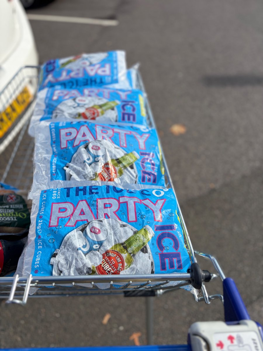 ve7nes's tweet photo. всеки е добре дошъл!
#partytime https://t.co/L2I7Ch2d6s