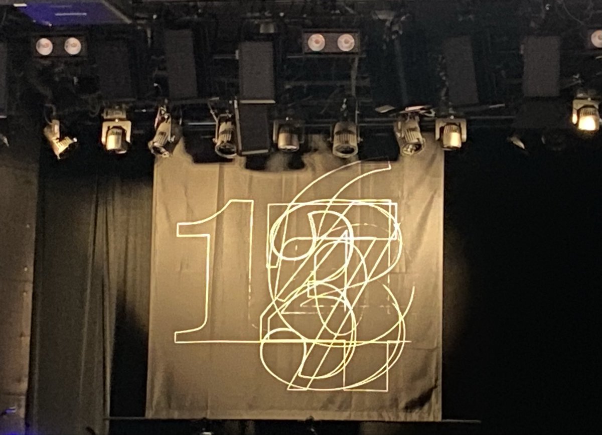 miu_coldrain's tweet photo. cali≠gari2DAYSお疲れ様でしたー
2日めも大阪と同じセトリだったようですね。CDの曲順ってわかっていても落花〜コンビナートの流れは良き。個人的には「オヤスミナサイ」や「青春狂騒曲」やってくれたのは嬉しかったな。20年以上も前の曲だけど、色褪せないと思ってる。11月も楽しみ。 https://t.co/eZM8D7bIyF