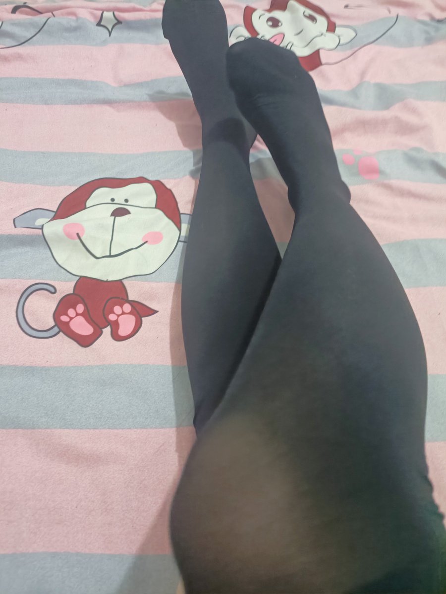 mgwuun's tweet photo. 今天身体不舒服，所以先只发腿了 #男娘 #黑丝  友友们高不高级ദ്ദി◝ ⩊ ◜.ᐟ https://t.co/tTvlz39EvB