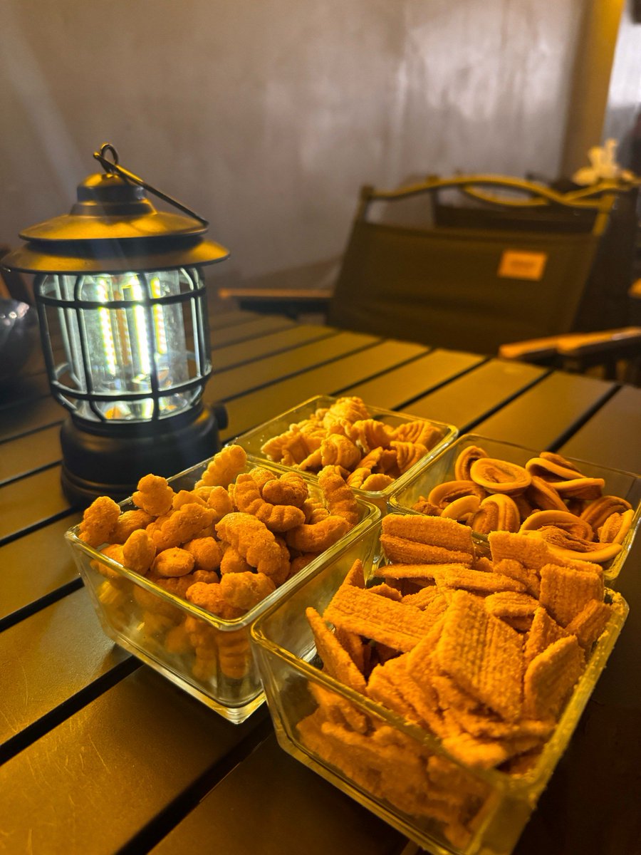 CatalinaKau's tweet photo. Nuevos snacks crujientes de maní con chocolate! Ideal para compartir con amigos mientras ves series ， https://t.co/cIXD6yAKEC