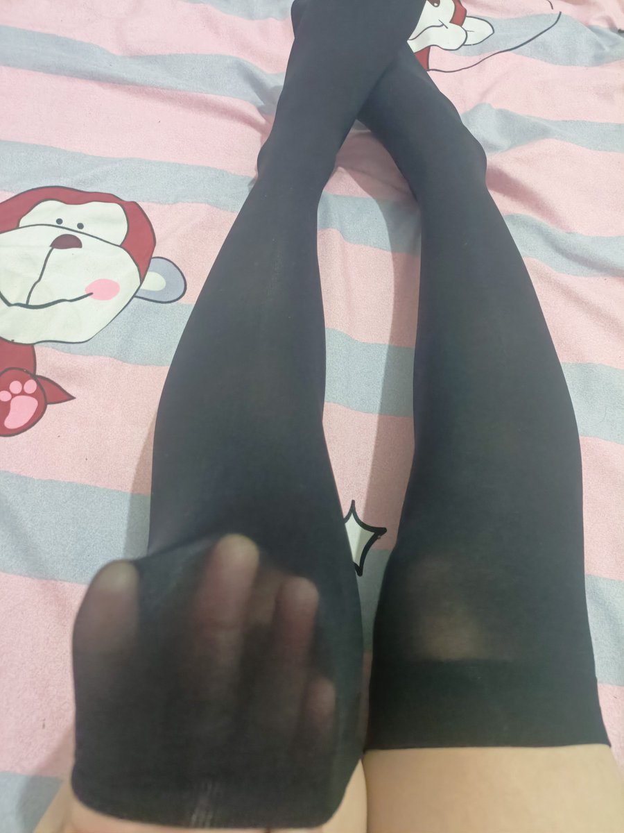 mgwuun's tweet photo. 今天身体不舒服，所以先只发腿了 #男娘 #黑丝  友友们高不高级ദ്ദി◝ ⩊ ◜.ᐟ https://t.co/tTvlz39EvB