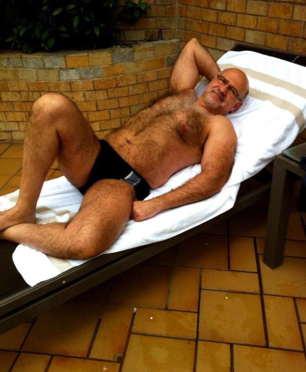 gramxincest's tweet photo. Dad is wearing black briefs.....🩲🤟 https://t.co/ya2x4wA4R8