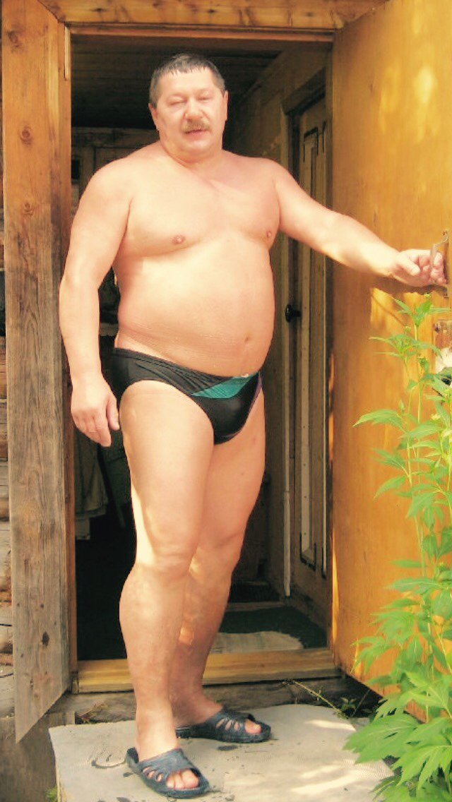 gramxincest's tweet photo. Dad is wearing black briefs.....🩲🤟 https://t.co/ya2x4wA4R8