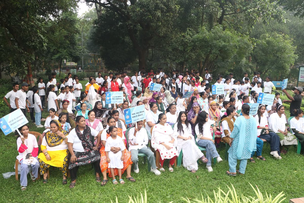 MYBharatHQ's tweet photo. Walking Together. Pledging Together. 🇮🇳

The #NashaMuktYuva Walk in West Bengal brought young people together in a spirited show of unity and determination for a healthier, stronger &amp; Nasha Mukt Bharat.

Youth power. Collective resolve. One shared vision.

 #MYBharat https://t.co/xfsrwgozFw