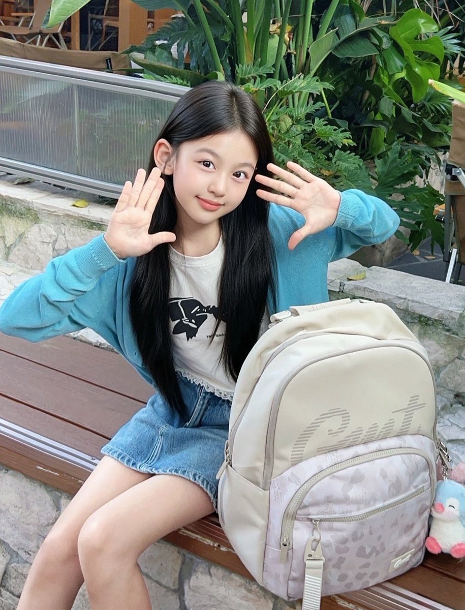 katherine55vx1's tweet photo. 今天新拍的艺术照

有人想要锐评一下我13岁的福嘛😌

（拒绝人机）赶紧看，我要删了

真没有🚪流言11我真给呀 https://t.co/LlyuA4IthO